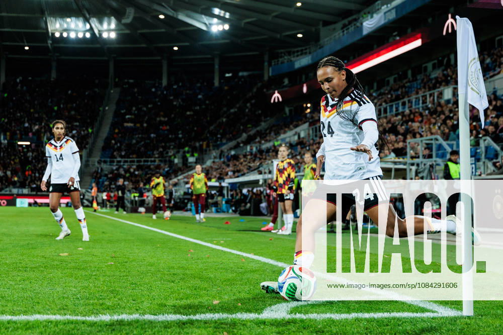 Lisa Baum (Germany, 24) shooting a corner ball during the International Friendly, Länderspiel, Nationalmannschaft match between Germany vs. Australia at BBBank Wildpark on October 09, 2026 in Karlsruhe, Germany. Germany