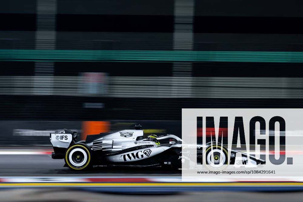 F1 - SINGAPORE GRAND PRIX 2026 11 PEREZ Sergio (mex), Cadillac F1 Team MAC-26, action during the 2026 Formula 1 Singapore Grand Prix, 17th round of the 2026 Formula One World Championship, WM, Weltmeisterschaft from October 9 to 11, 2026 on the Marina Bay Street Circuit, in Singapore, Singapore - SingaporeSingapore
