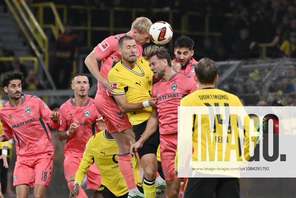 Heading duel: Marco Grüll (Werder Bremen), Waldemar Anton (Borussia Dortmund), Niclas Füllkrug (Werder Bremen), from left, September 10, 2026, Soccer, Bundesliga, 2026–2027 season, Matchday 5, Borussia Dortmund vs. SV Werder Bremen. DFL regulations prohibit any use of photographs as image sequences and or quasi-video. Dortmund, Signal Iduna Park, North Rhine-Westphalia, Germany Team2
