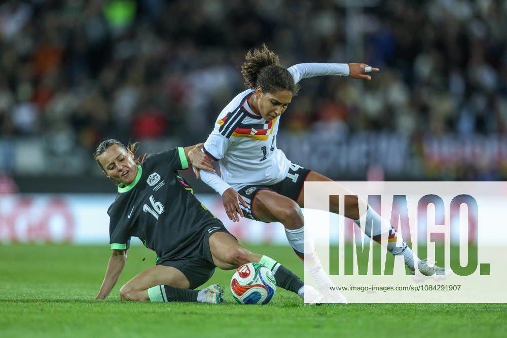 GER, Karlsruhe, Germany vs. Australia, FIFA, DFB, Soccer, 2026–2027 Season, BBBank Wildpark, Friendly Match: Pictured from left: Hayley Raso (Australia), No. 16, Cora Zicai, Germany, Women’s National Team, tackle. DFB and DFL regulations prohibit any use of photographs as image sequences and or quasi-video