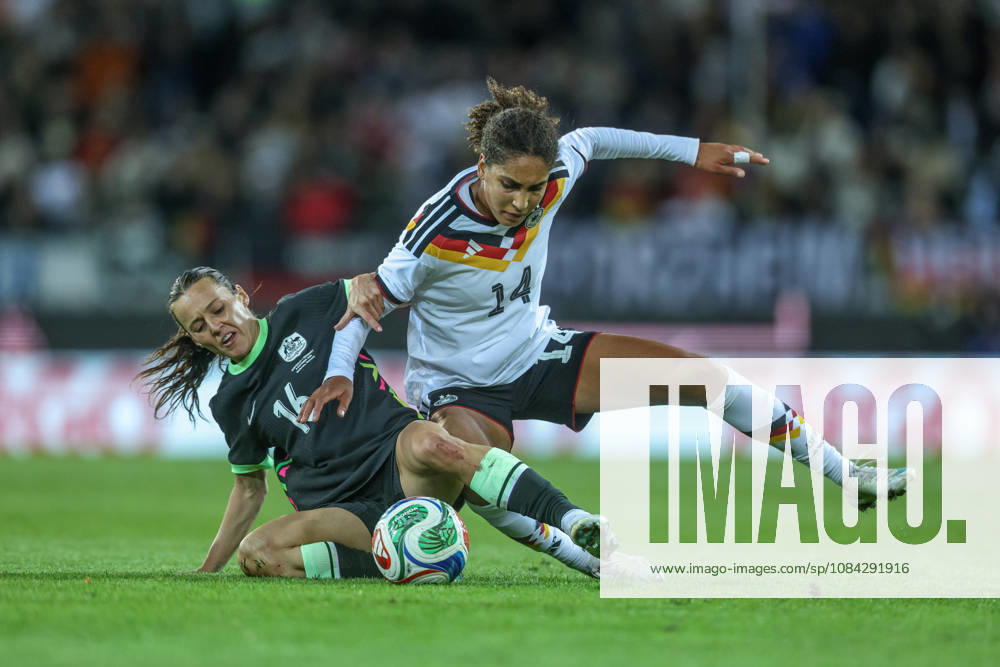 GER, Karlsruhe, Germany vs. Australia, FIFA, DFB, Soccer, 2026–2027 Season, BBBank Wildpark, Friendly Match: Pictured from left: Hayley Raso (Australia), No. 16, Cora Zicai, Germany, Women’s National Team, tackle. DFB and DFL regulations prohibit any use of photographs as image sequences and or quasi-video