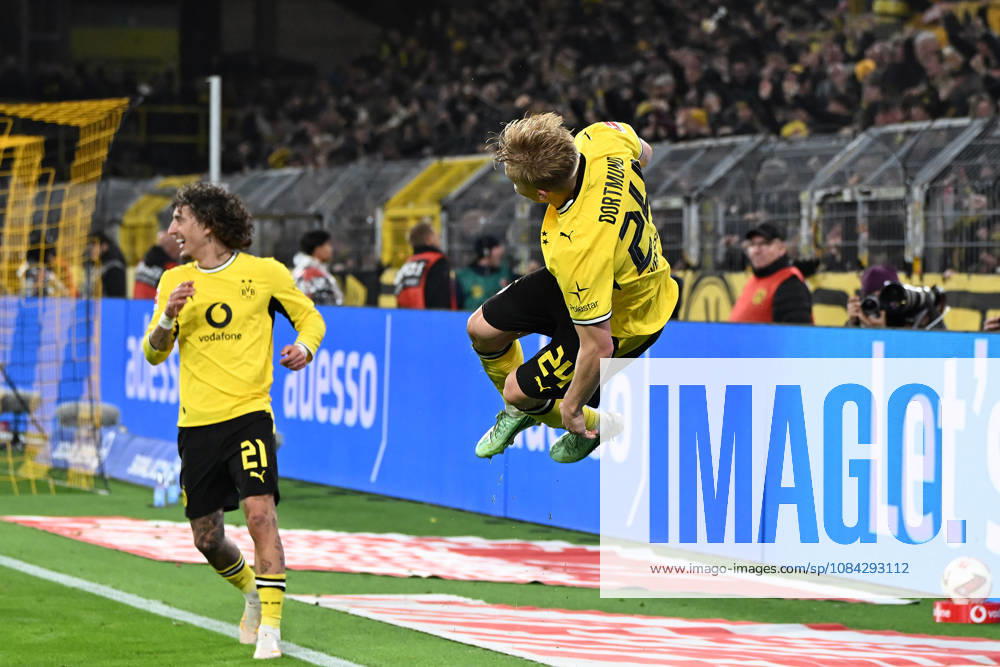 Daniel Svensson, Borussia Dortmund, celebrates his goal, making the score 1–0, during the Bundesliga match between Borussia Dortmund and SV Werder Bremen at Signal Iduna Park on October 9, 2026, in Dortmund, Germany. Photo by Ralf Treese, DeFodi Images. Daniel Svensson of Borussia Dortmund celebrates after scoring his team’s first goal during the Bundesliga match between Borussia Dortmund and SV Werder Bremen at Signal Iduna Park on October 9, 2026 in Dortmund, Germany. Photo by Ralf Treese, DeFodi Images. DFB and DFL regulations prohibit any use of photographs as image sequences and or quasi-video. Photo by Ralf Treese, DeFodi Images.