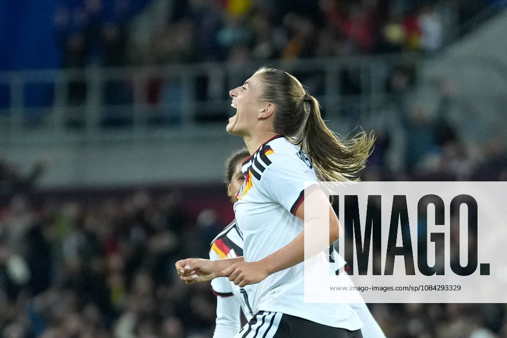 Melissa Kössler Melissa Koessler Germany Women s National Team, 18 goal celebration, emotions, shot on goal, finish, goal scored, goal, hit, Germany, soccer, international match, friendly match, exhibition match, 2026 2027, Germany vs. Australia, October 9, 2026, BBBank Wildpark, Karlsruhe, Karlsruhe, BBBank Wildpark, Baden-Württemberg, Germany