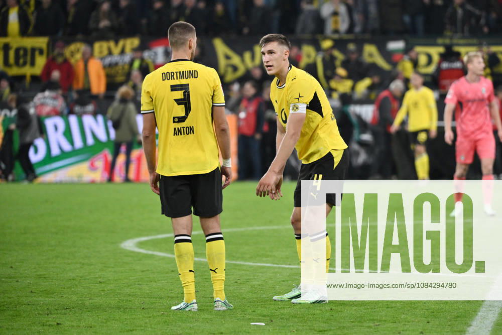 Nico Schlotterbeck, Borussia Dortmund; Waldemar Anton, Borussia Dortmund; from the right; after the final whistle, September 10, 2026; Soccer, Bundesliga 1; 2026–2027 season; Matchday 5, Borussia Dortmund vs. SV Werder Bremen. DFL regulations prohibit any use of photographs as image sequences and or quasi-video. Dortmund, Signal Iduna Park, North Rhine-Westphalia, Germany Team2