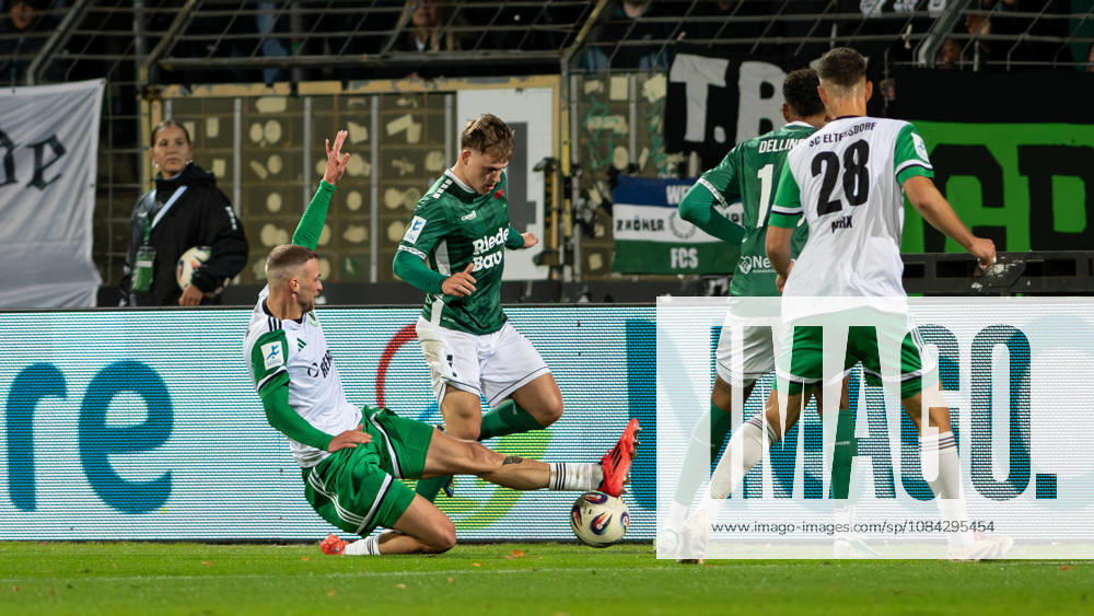 1. FC 1905 Schweinfurt vs. SC Eltersdorf, Sachs-Stadion Football, Regionalliga Bayern 1. FC 1905 Schweinfurt vs. SC Eltersdorf 9 Oct 2026 Sachs-Stadion , Schweinfurt, Germany Image: Tom Feulner (Eltersdorf), Gil Ebner (FC05) DFL REGULATIONS PROHIBIT ANY USE OF PHOTOGRAPHS AS IMAGE SEQUENCES AND OR QUASI-VIDEO