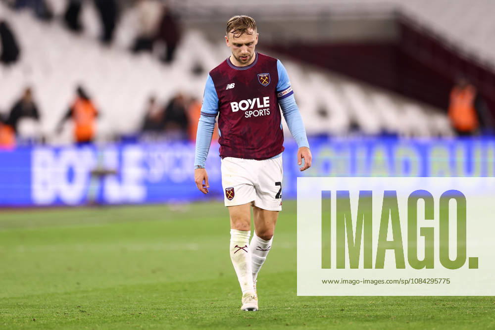 West Ham United gegen Queens Park Rangers, 9. Oktober 2026, London, EFL Championship, Fußball: West Ham United gegen Queens Park Rangers – Jarrod Bowen von West Ham United wirkt nach dem Abpfiff niedergeschlagen, nachdem er einen Elfmeter verschossen hat. Foto: Jacques Feeney, Abseits, London, Großbritannien