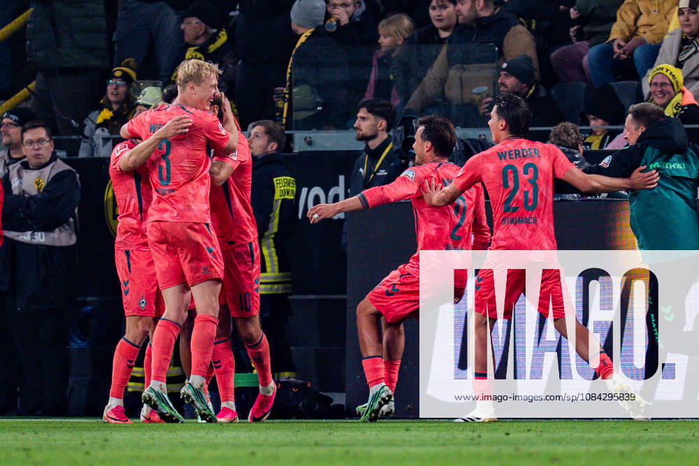 Bundesliga 1, Matchday 5, Borussia Dortmund vs. Werder Bremen on October 9, 2026; Niclas Füllkrug scores the goal to tie the game at 2–2