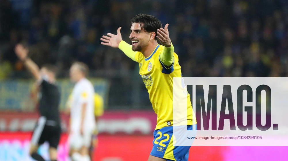 Braunschweig vs. Kiel, 2nd Bundesliga Braunschweig, October 9, 2026, Soccer, Men s, 2nd Bundesliga, 2026–2027 Season, Eintracht Braunschweig vs. Holstein Kiel Fabio Di Michele Sanchez Eintracht Braunschweig DFL DFB REGULATIONS PROHIBIT ANY USE OF PHOTOGRAPHS AS IMAGE SEQUENCES AND OR QUASI-VIDEO Stadion an der Hamburger Straße Lower Saxony Germany