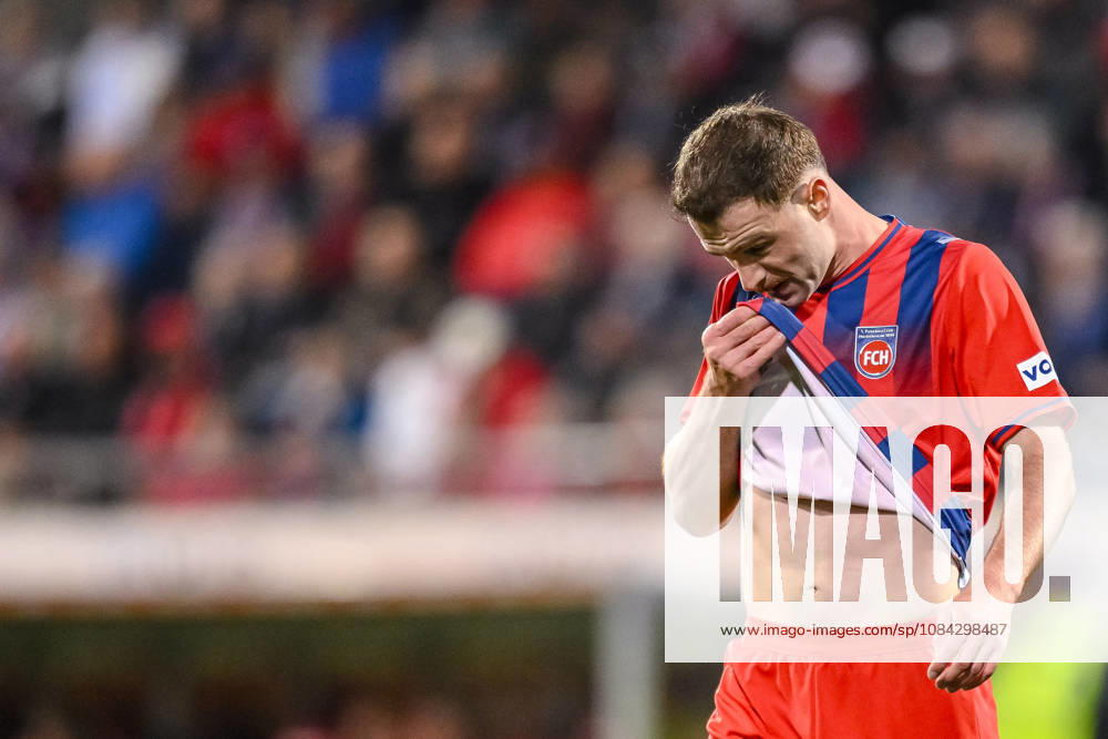 Budu Siwsiwadse of 1 FC Heidenheim 1846 gestures during the 2. Bundesliga match between 1 FC Heidenheim and 1 FC Kaiserslautern at the Voith Arena on October 9, 2026, in Heidenheim an der Brenz, Germany Photo by Harry Langer DeFodi Images Budu Siwsiwadse of 1 FC Heidenheim 1846 gestures during the 2nd Bundesliga match between 1 FC Heidenheim and 1 FC Kaiserslautern at Voith Arena on October 9, 2026, in Heidenheim an der Brenz, Germany Photo by Harry Langer, DeFodi Images. DFB and DFL regulations prohibit any use of photographs as image sequences and or quasi-video. Photo by Harry Langer, DeFodi Images. DFB and DFL regulations prohibit any use of photographs as imSEQUENCES AND OR QUASI-VIDEO
