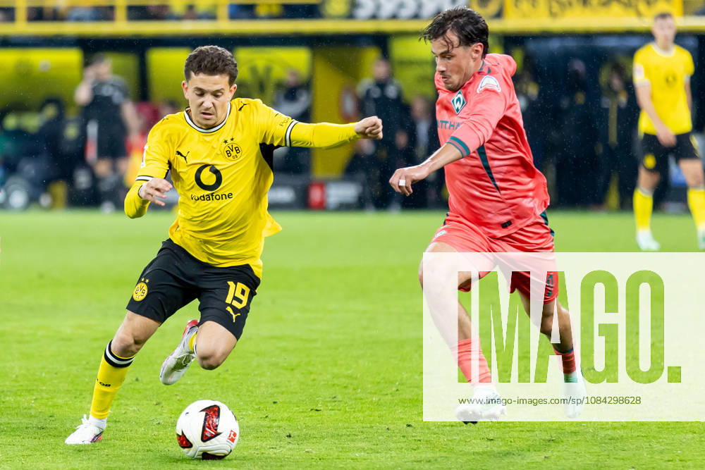 Dortmund, Germany October 9, 2026 Bundesliga 2026–2027 Matchday 5: Borussia Dortmund vs. SV Werder Bremen Pictured from left: Konstantinos Karetsas (BVB) and Olivier Deman (SVW) in a tackle. DFL and DFB regulations prohibit any use of photographs as image sequences and or quasi-video. Signal IdUna Park, North Rhine-Westphalia