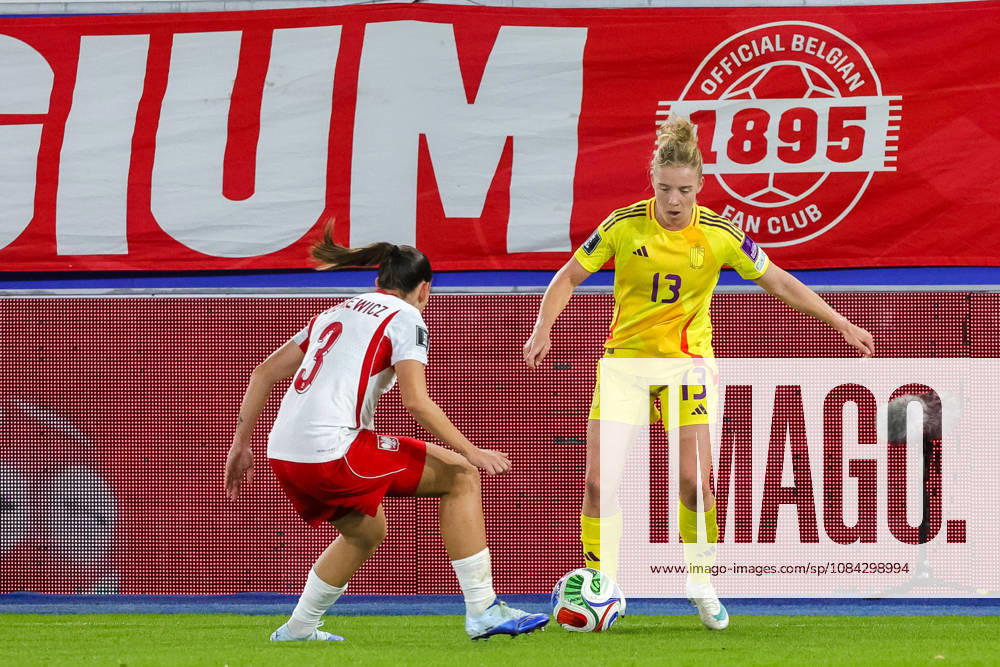 SOCCER WOMEN UEFA BELGIUM VS POLAND Wiktoria Zieniewicz (3) of Poland and Elena Dhont (13) of Belgium pictured during a women football game between the national teams of Belgium , called the Red Flames , and Poland on Round 1 of Play Offs, first leg of the 2026-27 UEFA Women s European Qualifiers competition , on Saturday 9 October 2026 in Leuven , BELGIUM . PHOTO SPORTPIX Sevil OKTEM Leuven Den Dreef BELGIUM