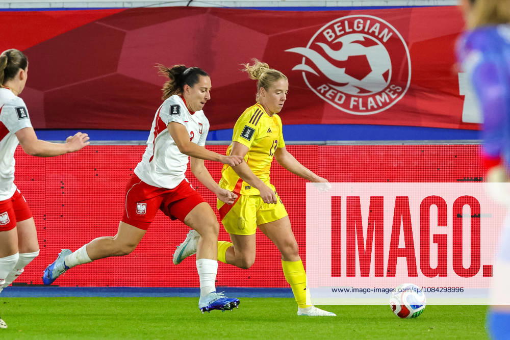 SOCCER WOMEN UEFA BELGIUM VS POLAND Wiktoria Zieniewicz (3) of Poland and Elena Dhont (13) of Belgium pictured during a women football game between the national teams of Belgium , called the Red Flames , and Poland on Round 1 of Play Offs, first leg of the 2026-27 UEFA Women s European Qualifiers competition , on Friday 9 October 2026 in Leuven , BELGIUM . PHOTO SPORTPIX Sevil OKTEM Leuven Den Dreef BELGIUM