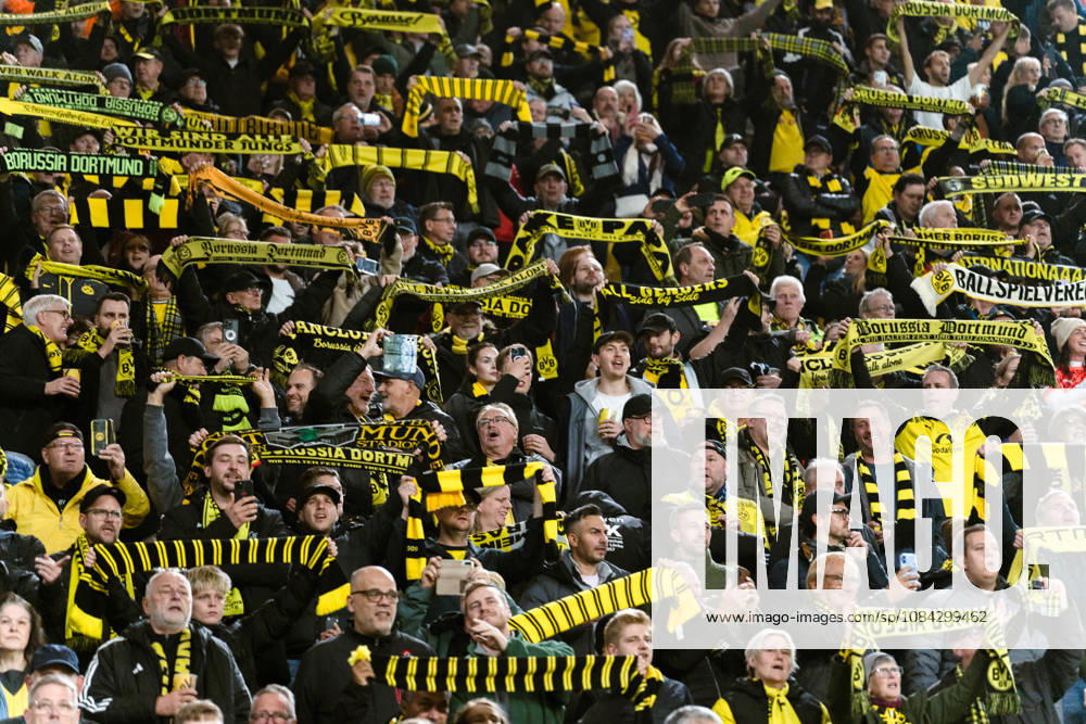 Germany 1 Bundesliga 2026–2027, Matchday 5: Borussia Dortmund vs. Werder Bremen, October 9, 2026, Signal Iduna Park, North Rhine-Westphalia, Fans, Spectators, Atmosphere, Scarf
