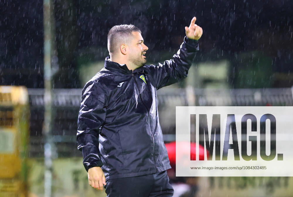 Leipzig, October 9, 2026, Alfred Kunze Sportpark, Soccer, Regionalliga NO, Matchday 12, BSG Chemie Leipzig vs. FSV 63 Luckenwalde, Pictured: Interim Coach Lukas Müller Mueller of FSV Luckenwalde,