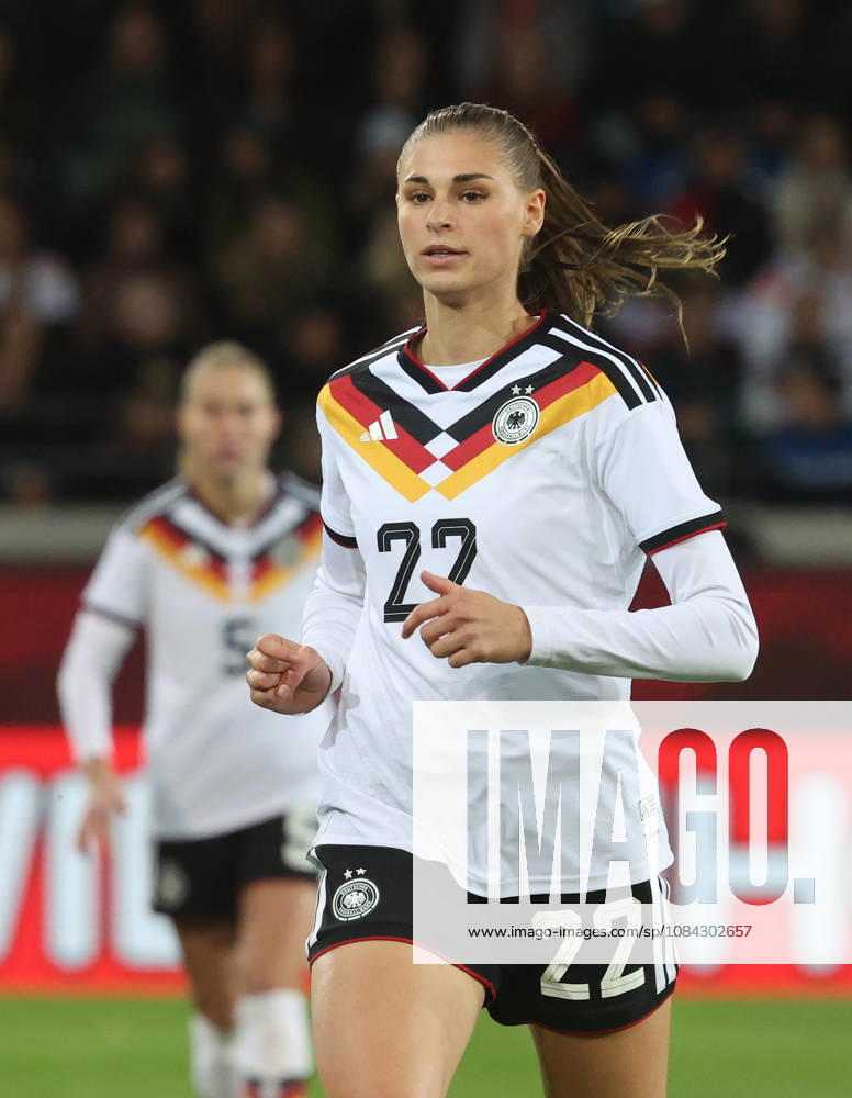 Karlsruhe, Women s International Soccer Match: Germany vs. Australia, Jule Brand (GER)