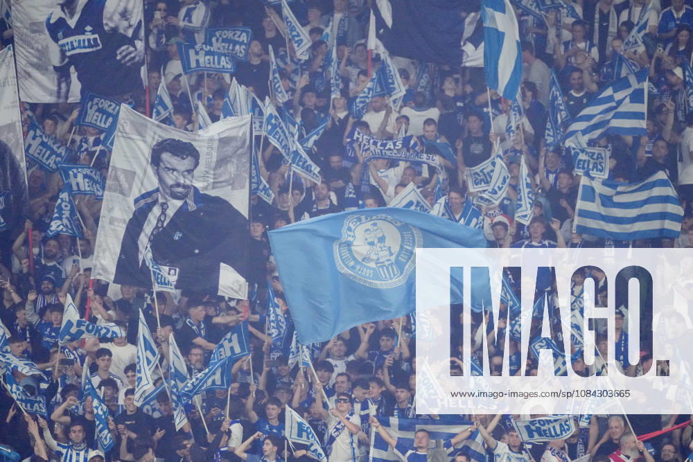 AUSTRALIA CUP SOUTH MELBOURNE VICTORY, South Melbourne FC supporters in the crowd during the Australia Cup final match between South Melbourne FC and Melbourne Victory FC at AAMI Park in Melbourne, Saturday, October 10, 2026. ( NO ARCHIVING, MELBOURNE VICTORIA Australia
