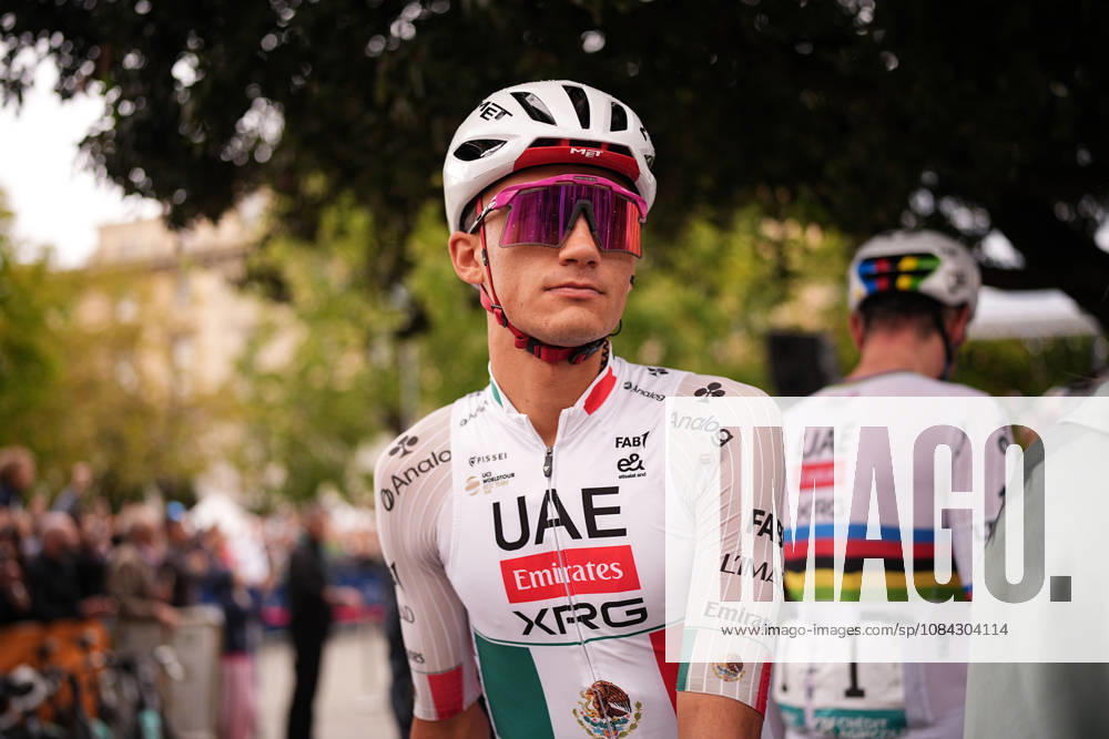 Mexico s Isaac Del Toro Romero of UAE Team Emirates XRG during the 120th edition of the Il Lombardia, Tour of Lombardy cycling race, a 239 km one day race from Bergamo to Como on October 10, 2026, Italy.