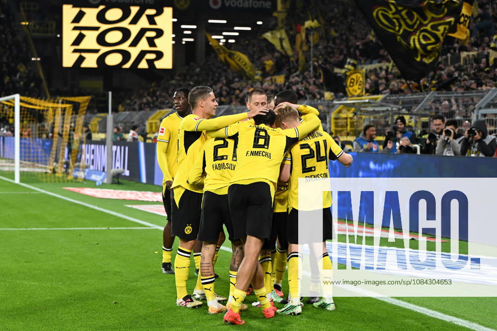 Daniel Svensson, Borussia Dortmund, celebrates a goal with his teammates after scoring the 1-0 goal during the Bundesliga match between Borussia Dortmund and SV Werder Bremen at Signal Iduna Park on October 9, 2026, in Dortmund, Germany. Photo by Ralf Treese, DeFodi Images. Daniel Svensson of Borussia Dortmund celebrates after scoring his team’s first goal with teammates during the Bundesliga match between Borussia Dortmund and SV Werder Bremen at Signal Iduna Park on October 9, 2026 in Dortmund, Germany. Photo by Ralf Treese, DeFodi Images. DFB and DFL regulations prohibit any use of photographs as image sequences and or quasi-video. Photo by Ralf Treese, DeFodi Images.