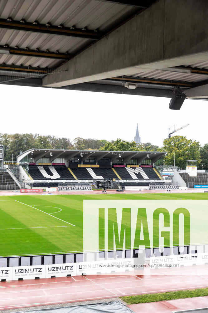 SSV Ulm 1846 Soccer vs. Eintracht Frankfurt II, Soccer, Regionalliga Southwest, Matchday 11, Donaustadion Ulm, October 26, 2010. The Donaustadion Ulm, home stadium of SSV Ulm 1846 Soccer. Interior view of the main grandstand. SSV Ulm 1846 Soccer vs. Eintracht Frankfurt II, Soccer, Regionalliga Southwest, Matchday 11, Donaustadion Ulm, October 26, Photo by Lucca Fundel, Ulm, Donaustadion, Baden-Württemberg, Germany