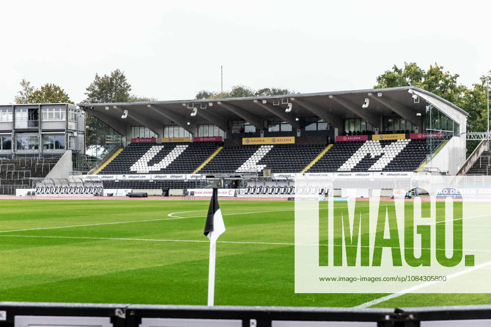 SSV Ulm 1846 Soccer vs. Eintracht Frankfurt II, Soccer, Regionalliga Southwest, Matchday 11, Donaustadion Ulm, October 26, 2010. The Donaustadion Ulm, home stadium of SSV Ulm 1846 Soccer. Interior view of the main grandstand. SSV Ulm 1846 Soccer vs. Eintracht Frankfurt II, Soccer, Regionalliga Southwest, Matchday 11, Donaustadion Ulm, October 26, Photo by Lucca Fundel, Ulm, Donaustadion, Baden-Württemberg, Germany