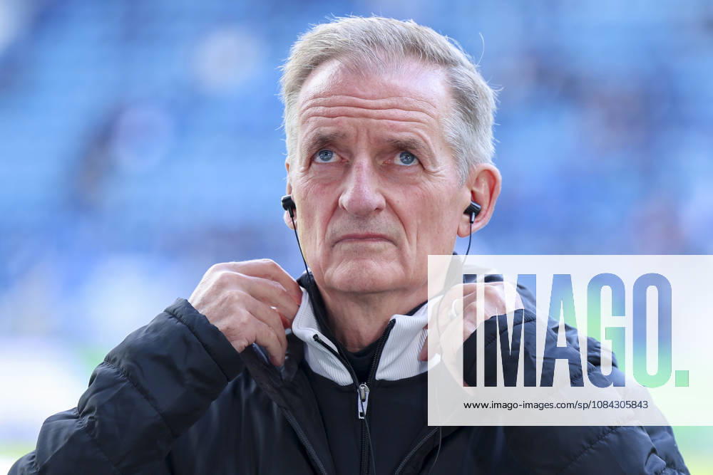Coach Petrik Sander of 1 FC Magdeburg looks disappointed during the 2. Bundesliga match between 1 FC Magdeburg and Hannover 96, Avnet Arena on October 10, 2026, in Magdeburg, Germany. Photo by Marco Steinbrenner, DeFodi Images. Coach Petrik Sander of 1 FC Magdeburg looks dejected during the 2nd Bundesliga match between 1 FC Magdeburg and Hannover 96 at Avnet Arena on October 10, 2026 in Magdeburg, Germany. Photo by Marco Steinbrenner, DeFodi Images. DFB and DFL regulations prohibit any use of photographs as image sequences and or quasi-video. Photo by Marco Steinbrenner, DeFodi Images.
