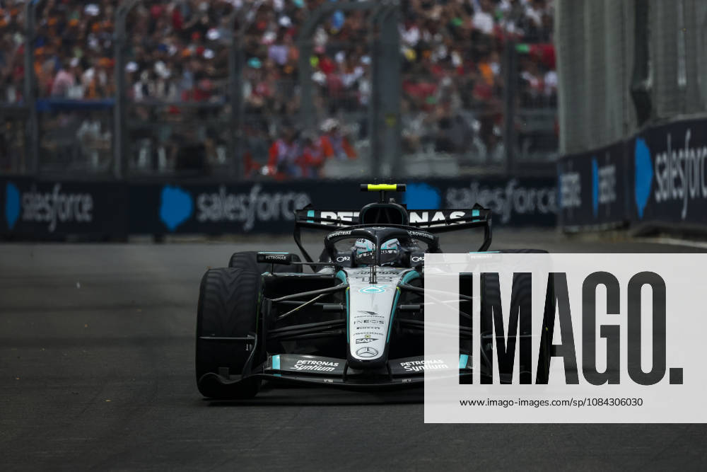 F1 - SINGAPORE GRAND PRIX 2026 12 KIMI ANTONELLI Andrea (ita), Mercedes AMG F1 Team W17, action during the 2026 Formula 1 Singapore Grand Prix, 17th round of the 2026 Formula One World Championship, WM, Weltmeisterschaft from October 9 to 11, 2026 on the Marina Bay Street Circuit, in Singapore, Singapore - SingaporeSingapore