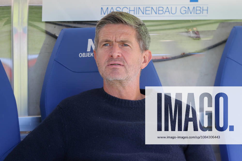 Soccer, 2. Bundesliga, 1 FC Magdeburg vs. Hannover 96, photo by Ralf Becker, Hannover, Sports Director Portrait, Portrait, Single Image. DFL and DFB regulations prohibit any use of photographs as image sequences and or quasi-video. Magdeburg
