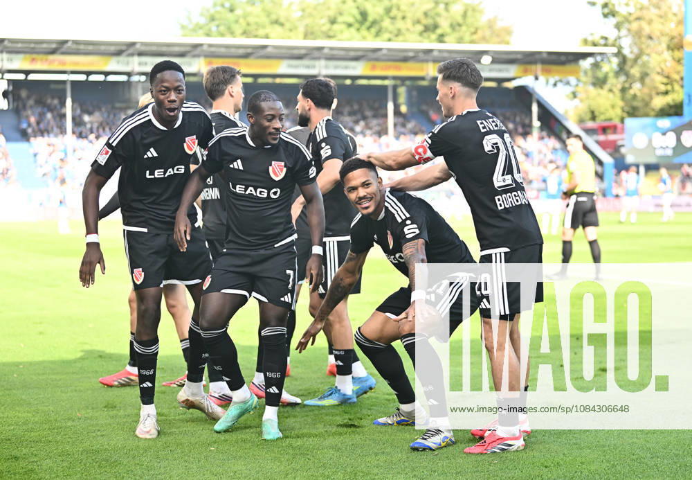 Soccer 2. Bundesliga, SV Darmstadt 98 vs. Energie Cottbus, King Manu, FC Energie Cottbus, Christian Kinsombi, FC Energie Cottbus, Goal Scorer Justin Butler, FC Energie Cottbus, Axel Borgmann, FC Energie Cottbus, Goal Celebration, celebration, goal celebration, celebrating the goal to make it 0–1, cheering, celebrated, cheers, celebration, DFL, DFB REGULATIONS PROHIBIT ANY USE OF PHOTOGRAPHS as IMAGE SEQUENCES and or QUASI-VIDEO, Darmstadt