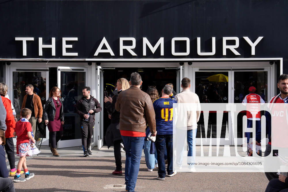 10th October 2026; Emirates Stadium, London, England; Premier League Football, Arsenal versus Leeds United; A general view of supporters entering the club store prior to kick-off TomxMajor