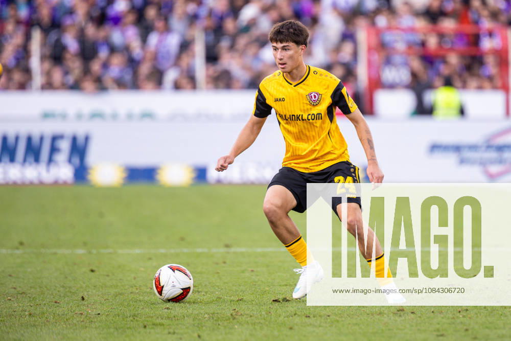 Patrice Covic, SG Dynamo Dresden, 24 with the ball (GER), VfL Osnabrück vs. SG Dynamo Dresden, Soccer, 2. Bundesliga, Matchday 7, 2026–2027 season, October 10, 2026 DFL regulations prohibit any use of photographers to create image sequences and or quasi-video footage GER, VfL Osnabrück vs. SG Dynamo Dresden, soccer, 2. Bundesliga, Matchday 7, 2026–2027 season, October 10, 2026, Osnabrück