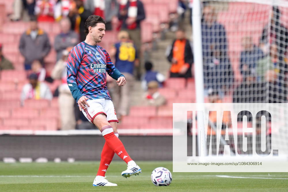 10th October 2026; Emirates Stadium, London, England; Premier League Football, Arsenal versus Leeds United; Declan Rice of Arsenal warming up prior to kick-off TomxMajor