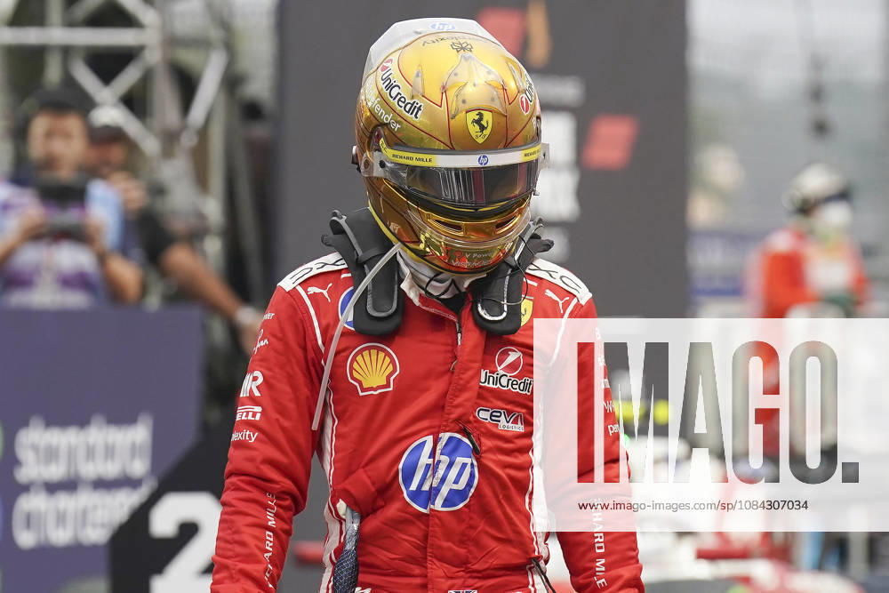 FORMULA 1 SINGAPORE AIRLINES SINGAPORE GRAND PRIX 2026 Lewis Hamilton (GBR) 44 Ferrari in parc ferme after the Sprint Race during the Formula 1 Singapore Airlines Singapore Grand Prix 2026, Round 17 of the 2026 Formula 1 World Championship, WM, Weltmeisterschaft from 9th - 11th October 2026 at the Marina Bay Street Circuit, Singapore. Credit: Robbie Hoad Every Second Media Editorial use only. All images are copyright Every Second Media Limited. No images may be reproduced without prior permission.