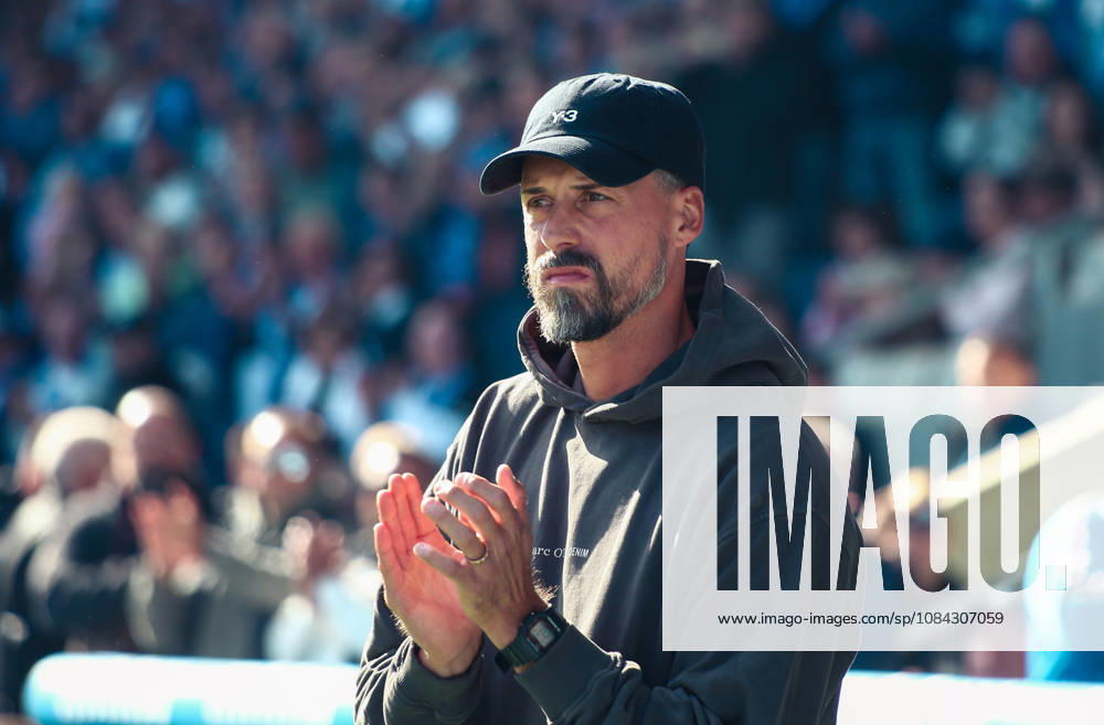 Germany Soccer 2. Bundesliga 2026–2027, Matchday 7: 1. FC Magdeburg vs. Hannover 96 at Avnet Arena Magdeburg; Gestures, Body Language, Emotion; Sandro Wagner, Coach of Hannover 96