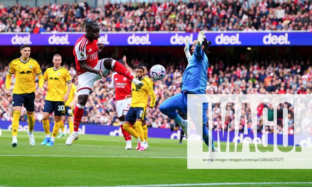 Leeds United goalkeeper James Trafford denies Bukayo Saka of Arsenal Arsenal v Leeds United, Premier League, Football, Emirates Stadium, London, UK - 10 Oct 2026London Emirates Stadium United Kingdom