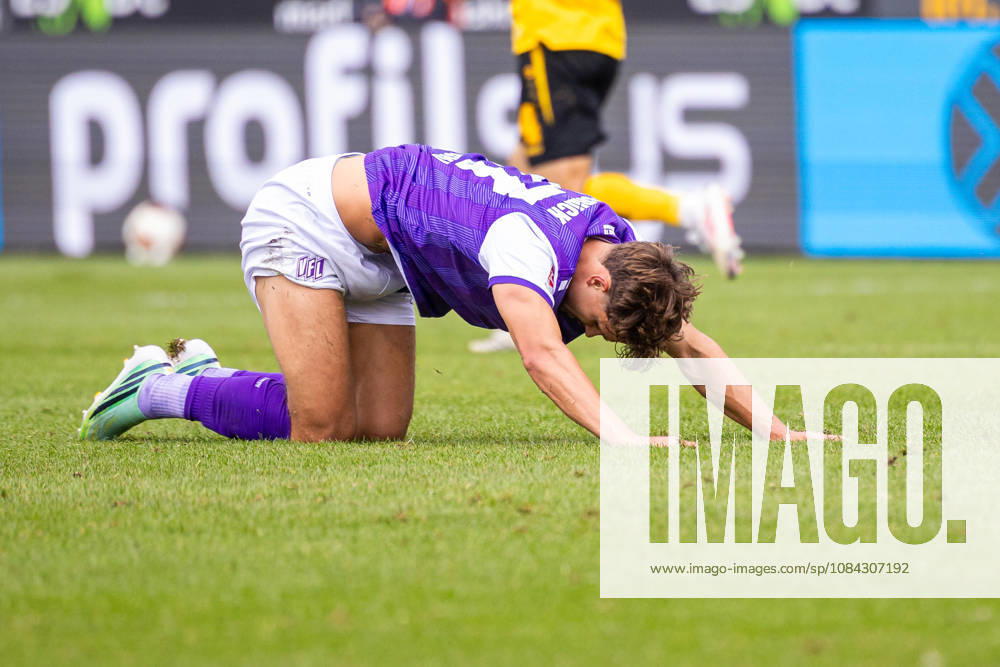 Robin Fabinski, VfL Osnabrück, 27, reacts with disappointment GER, VfL Osnabrück vs. SG Dynamo Dresden, Soccer, 2. Bundesliga, Matchday 7, 2026–2027 season, October 10, 2026 DFL regulations prohibit any use of photographs as image sequences and or quasi-video GER, VfL Osnabrück vs. SG Dynamo Dresden, Soccer, 2. Bundesliga, Matchday 7, 2026–2027 season, October 10, 2026, Osnabrück