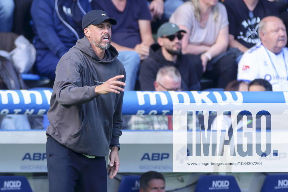 Hannover 96 coach Sandro Wagner gestures during the 2. Bundesliga match between 1. FC Magdeburg and Hannover 96, Avnet Arena on October 10, 2026, in Magdeburg, Germany. Photo by Marco Steinbrenner, DeFodi Images. Coach Sandro Wagner of Hannover 96 gestures during the 2nd Bundesliga match between 1 FC Magdeburg and Hannover 96 at Avnet Arena on October 10, 2026 in Magdeburg, Germany. Photo by Marco Steinbrenner, DeFodi Images. DFB and DFL regulations prohibit any use of photographs as image sequences and or quasi-video. Photo by Marco Steinbrenner, DeFodi Images.