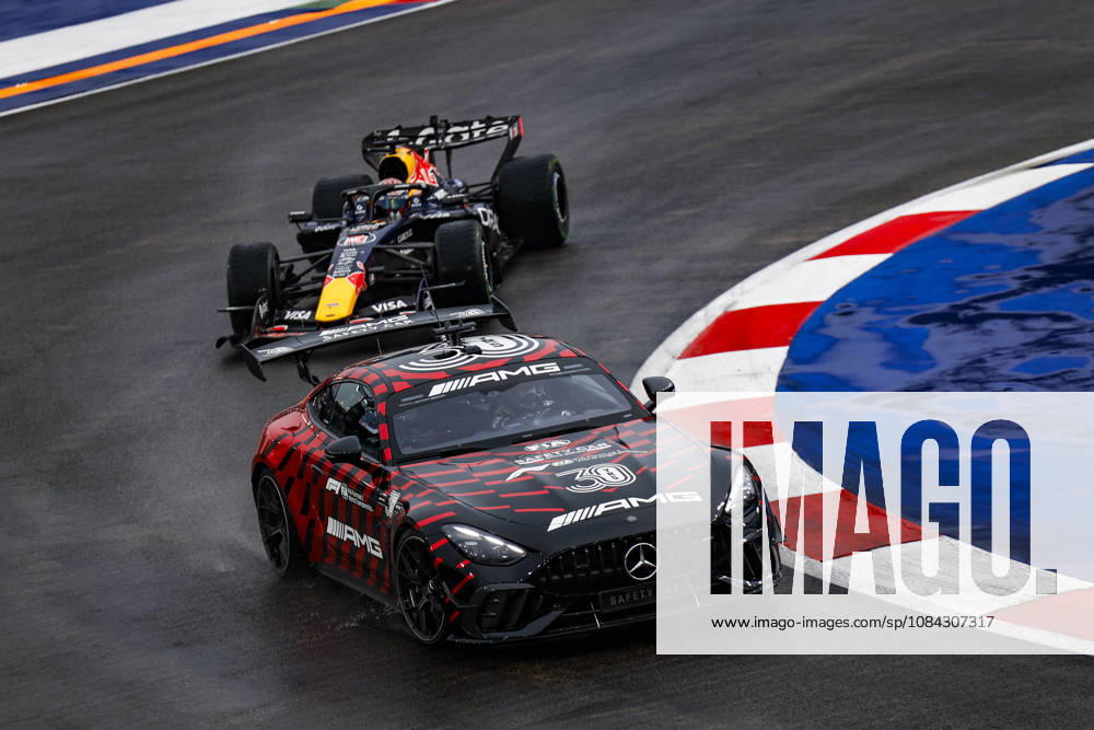 F1 - SINGAPORE GRAND PRIX 2026 Safety Car during the 2026 Formula 1 Singapore Grand Prix, 17th round of the 2026 Formula One World Championship, WM, Weltmeisterschaft from October 9 to 11, 2026 on the Marina Bay Street Circuit, in Singapore, Singapore - SingaporeSingapore