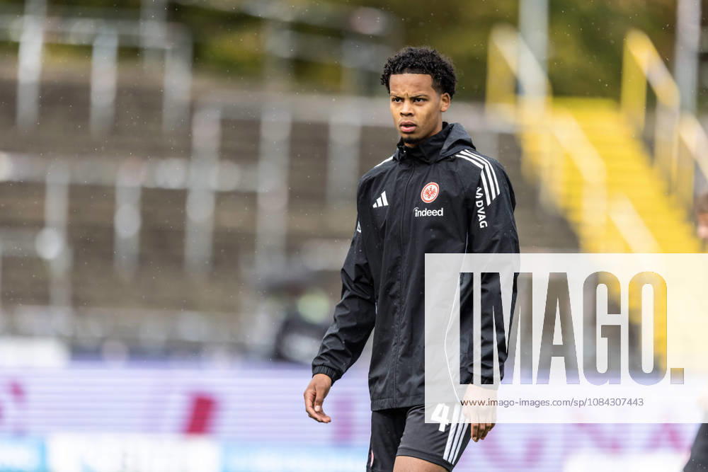 SSV Ulm 1846 Soccer vs. Eintracht Frankfurt II, Soccer, Regionalliga Southwest, Matchday 11, Donaustadion Ulm 10 10 26 Former Ulm player, isolated shot, portrait: Julian Yao Mawuli Etse, Eintracht Frankfurt II, 4 SSV Ulm 1846 Soccer vs. Eintracht Frankfurt II, Soccer, Southwest Regional League, Matchday 11, Donaustadion Ulm, October 26, 2010; Photo by Lucca Fundel, Ulm, Donaustadion, Baden-Württemberg, Germany