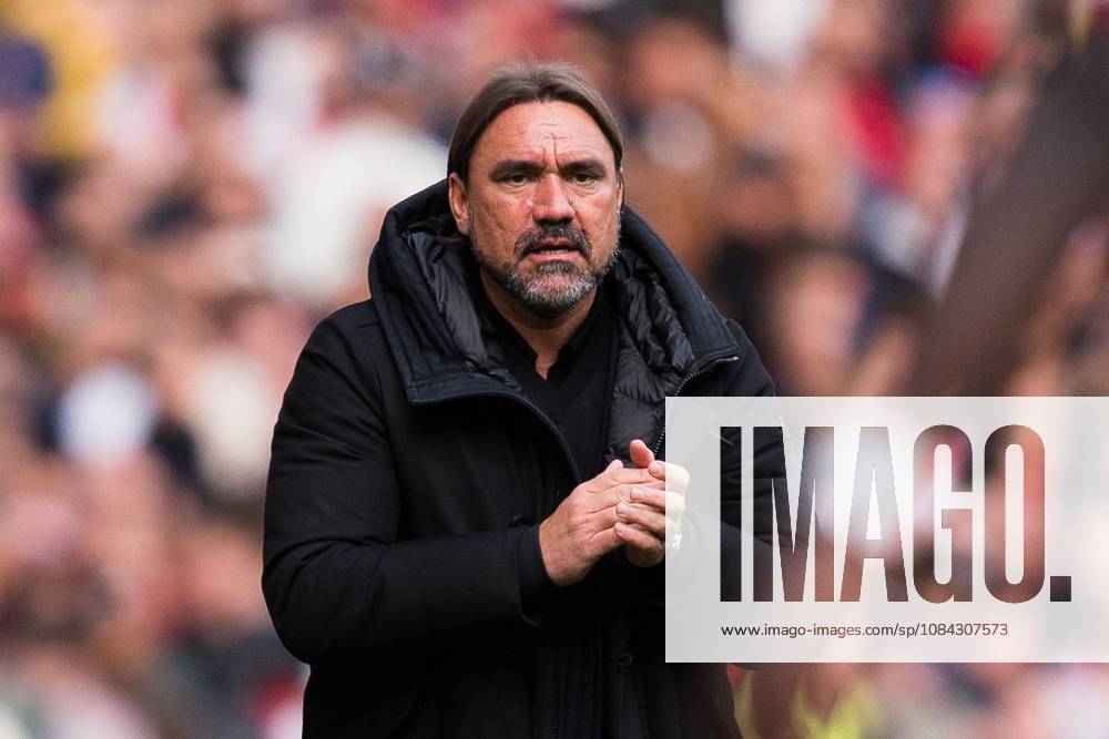 Leeds United Manager Daniel Farke claps his players Arsenal v Leeds United, Premier League, Football, Emirates Stadium, London, UK - 10 Oct 2026London Emirates Stadium United Kingdom