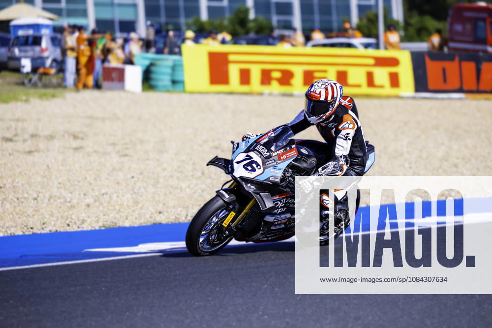 Loris baz MGM Optical Express Racing in action during the Superpole of the FIM Superbike World Championship, WM, Weltmeisterschaft at Circuito Estoril on October 10, 2026 in Cascais, Portugal. Motorsports 2026: WorldSBK - Tissot Estoril Round - ZUMAr200 20261010_zsp_r200_013