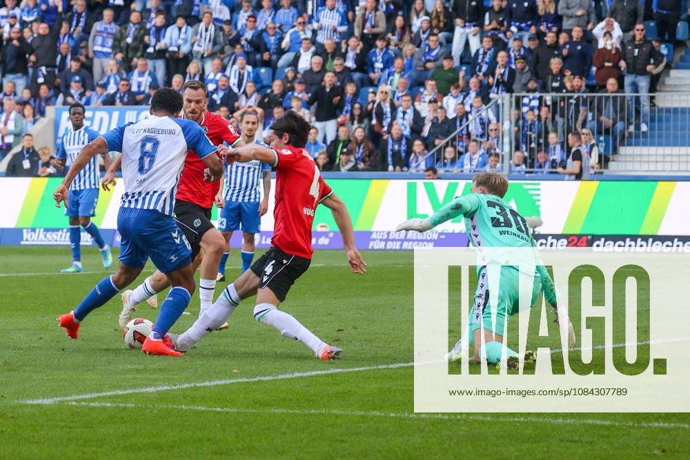 Soccer, 2. Bundesliga, 1. FC Magdeburg vs. Hannover 96,, from left: Goal to make it 2–0 by Emmanuel Iyoha, Magdeburg, 8. DFL and DFB regulations prohibit any use of photographs as image sequences and or quasi-video, Magdeburg