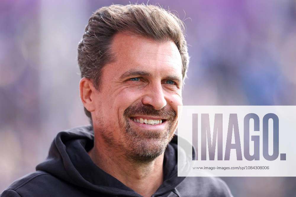 soccer, 2. Bundesliga, VfL Osnabrück vs. SG Dynamo Dresden, Stadion an der Bremer Brücke, Matchday 7, 2026–2027 season: Thomas Stamm, SG Dynamo Dresden coach, smiling after an interview. DFB regulations prohibit any use of photographs as image sequences and or quasi-video. Photo: WilkowskixPressefotoKochx, Lower Saxony, Germany