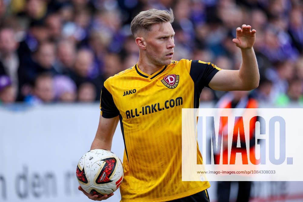 Soccer, 2. Bundesliga, VfL Osnabrück vs. SG Dynamo Dresden, Stadion an der Bremer Brücke, Matchday 7, 2026–2027 season Jonas Sterner SG Dynamo Dresden 32 DFB regulations prohibit any use of photographs as image sequences and or quasi-video Photo by WilkowskixPressefotoKochx Lower Saxony, Germany