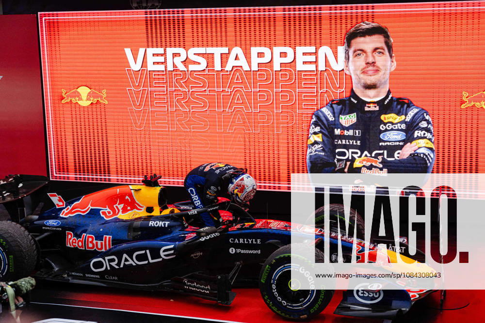 2026 Formula 1 Singapore Grand Prix - Sprint MAX VERSTAPPEN (NED) of Oracle Red Bull Racing PARC FERME Sprint Race on SATURDAY during the 2026 FORMULA 1 SINGAPORE AIRLINES SINGAPORE GRAND PRIX 2026 at MARINA BAY STREET CIRCUIT SINGAPORE on October 10, 2026. Photo by Tan Jun Da ABACAPRESS.COM Singapore Singapore