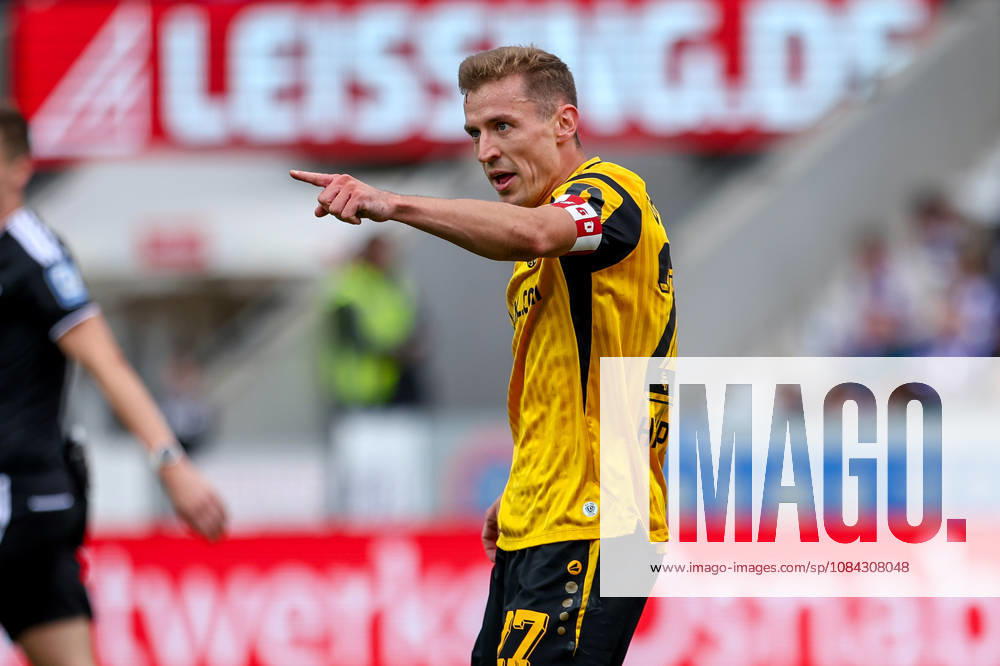 Soccer, 2. Bundesliga, VfL Osnabrück vs. SG Dynamo Dresden, Stadion an der Bremer Brücke, Matchday 7, 2026–2027 season: Niklas Hauptmann of SG Dynamo Dresden 27 celebrates after scoring the 0–1 goal. DFB regulations prohibit any use of photographs as image sequences and or quasi-video. Photo: WilkowskixPressefotoKochx, Lower Saxony, Germany