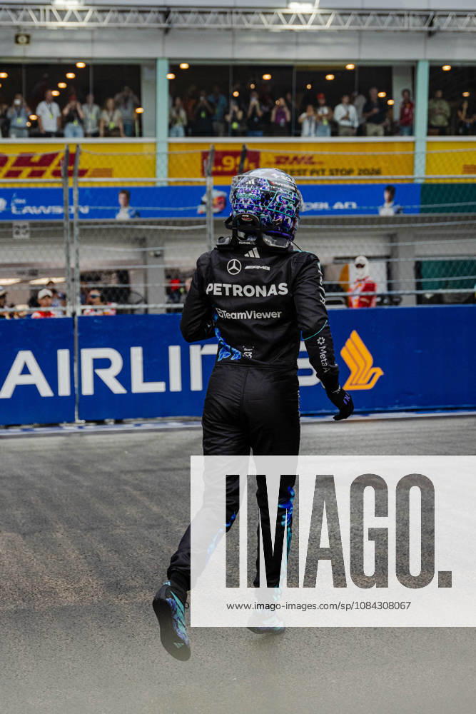 2026 Formula 1 Singapore Grand Prix - Sprint GEORGE RUSSELL (GBR) of Mercedes-AMG PETRONAS Formula One Team CRASH Sprint Race on SATURDAY during the 2026 FORMULA 1 SINGAPORE AIRLINES SINGAPORE GRAND PRIX 2026 at MARINA BAY STREET CIRCUIT SINGAPORE on October 10, 2026. Photo by Tan Jun Da ABACAPRESS.COM Singapore Singapore