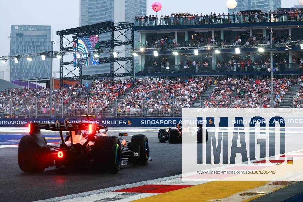 01 NORRIS Lando gbr, McLaren F1 Team MCL40, action 81 PIASTRI Oscar out, McLaren F1 Team MCL40, action F1 GP 17 Singapore 2026 F1 GP 17 Singapore 2026 81 PIASTRI Oscar out, McLaren F1 Team MCL40, action F1 GP 17 Singapore 2026 Singapore