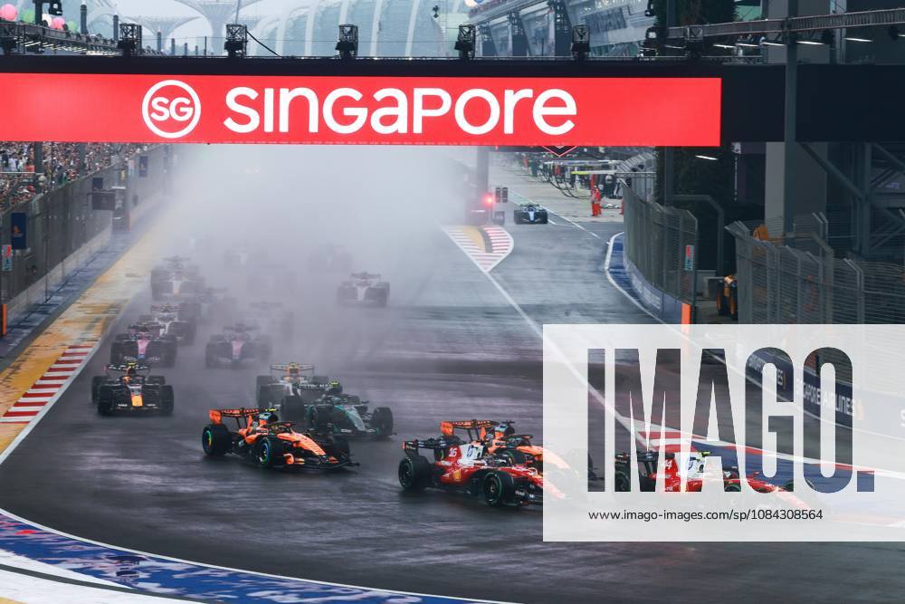 Start, 16 LECLERC Charles mco, Scuderia Ferrari SF 26, action 44 HAMILTON Lewis GBR, Scuderia Ferrari SF 26, action F1 GP 17 Singapore 2026 F1 GP 17 Singapore 2026 81 PIASTRI Oscar from, McLaren F1 Team MCL40, action F1 GP 17 Singapore 2026 Singapore