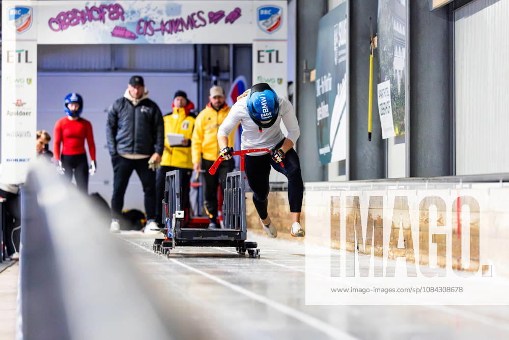 GER, Bobsleigh, Season 26–27, Women, Central Performance Test in Bobsleigh: Push Test. Pictured: Karolin Lindner. As is tradition, the German bobsleigh pilots and their pushers gathered in Oberhof for a showdown. 98559 Oberhof LOTTO Thuringia EISARENA Oberhof Training Hall Start Facility Thuringia Germany
