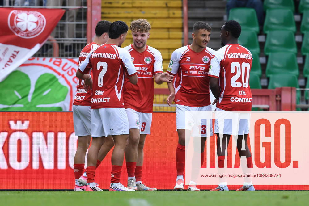 Soccer, Regionalliga West, Matchday 12: Rot Weiß Oberhausen vs. 1. FC Bocholt on October 10, 2026, at the Niederrhein Stadium in Oberhausen. Celebrations after the 1-0 goal by Timur Mehmet Kesim (Oberhausen) xRx
